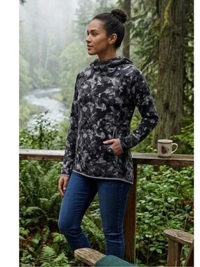 The North Face Women's Black & Light Gray Camo Hooded Pullover